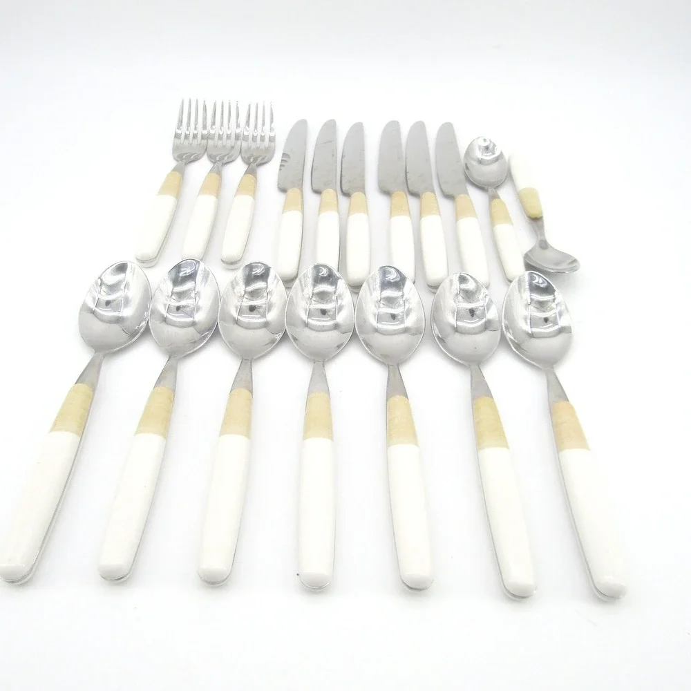 Pfaltzgraff Flatware Set 16 Pc Stainless Steel White Beige Handle Flatware